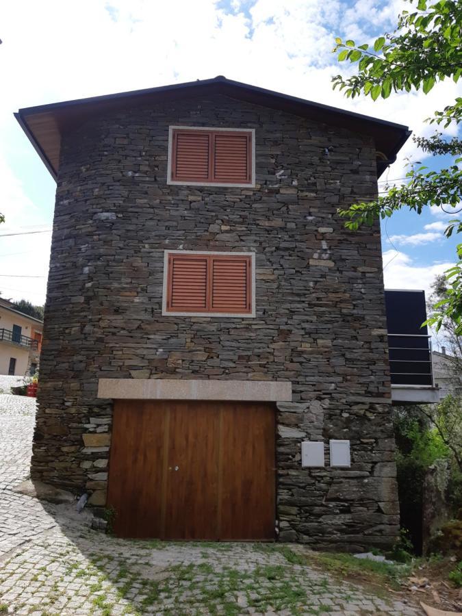 Villa Casa Mota Pinto à Castro Daire Extérieur photo